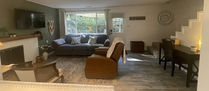 Finigins Hideaway Close To Airport/parking/laundry - Burien, WA