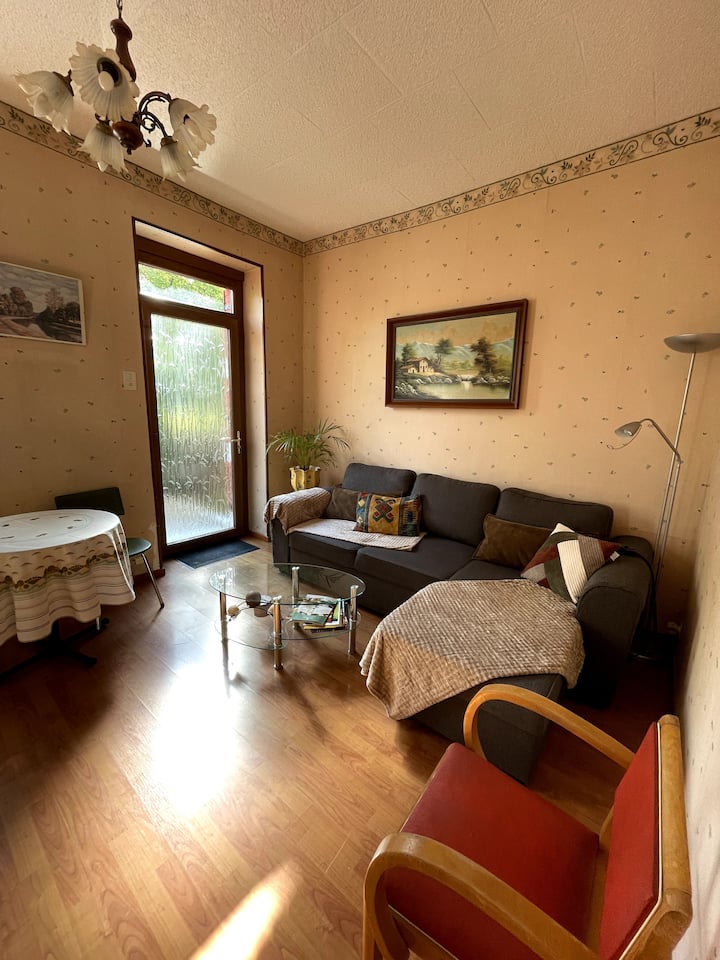 Chez Georgette : Petite Maison De Centre Ville - Montceau-les-Mines