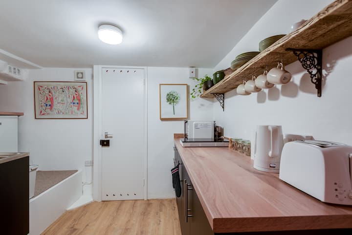Basement Studio In Summertown With Kitchenette - Oxfordshire