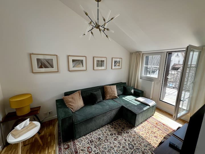 Stylish Oldtown Stay With Stunning View - Zurich Airport (ZRH)