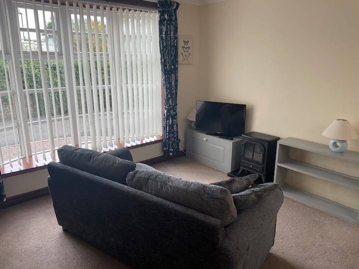 Delightful Quaint Cottage - Kirkcudbright