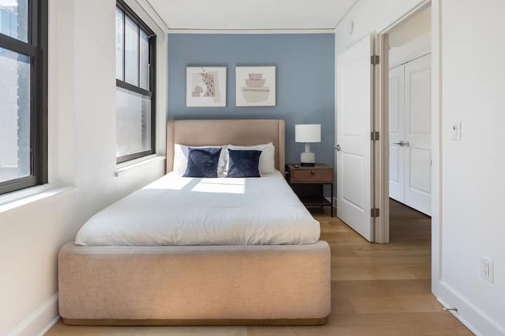 Landing | Stylish 2bd, Game Room, Yoga Studio - Kansas City, MO
