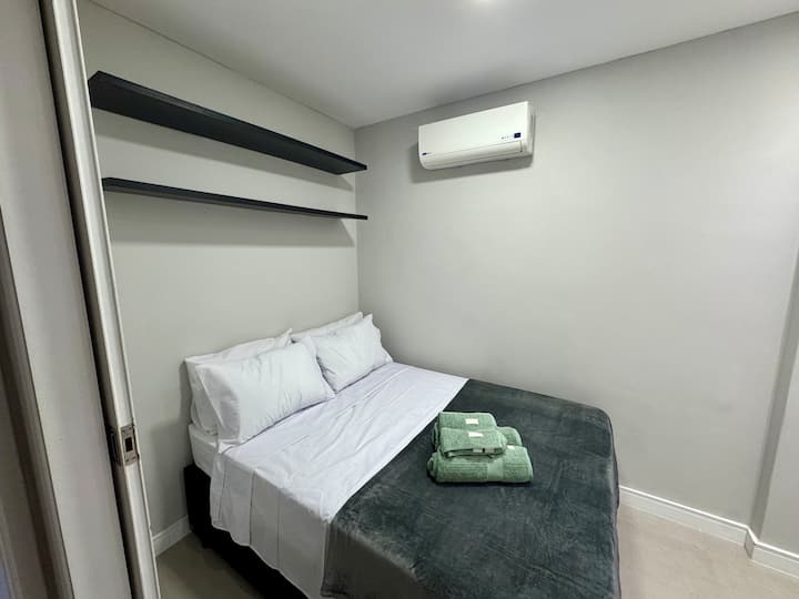 Chambre avec lit double et climatisation 