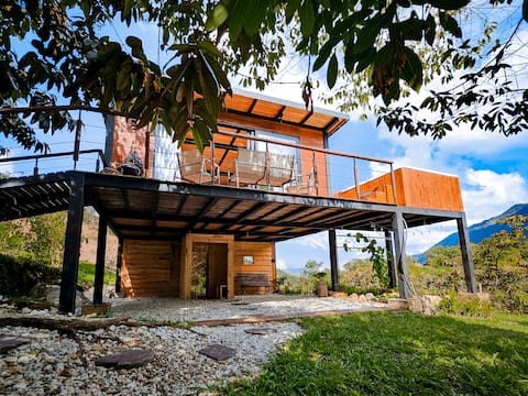 Successful Airbnb property: lovely cabin with sauna, jacuzzi and private river in Cocorná