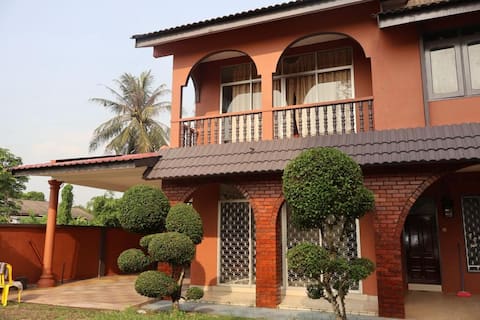 Ayan Homestay Spacious 5 Bedroom Family/Group Stay