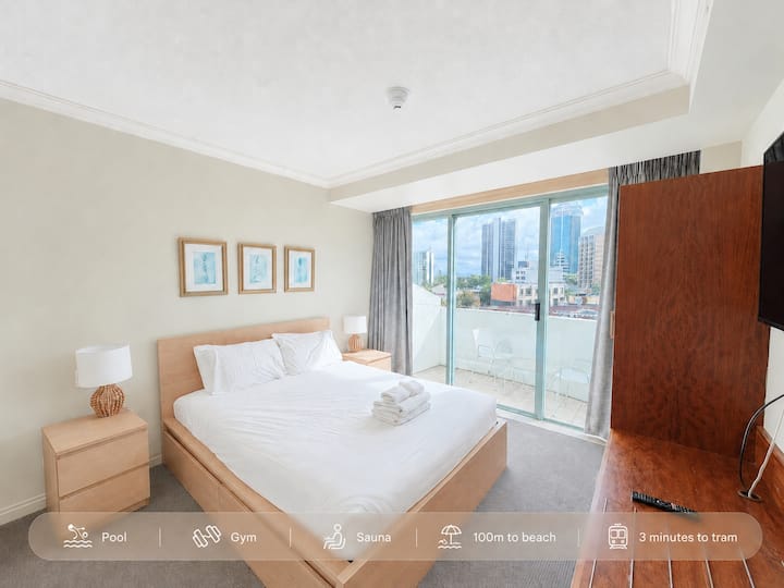 Queen Studio | Beach & Tram At Doorstep @ Legend - Gold Coast