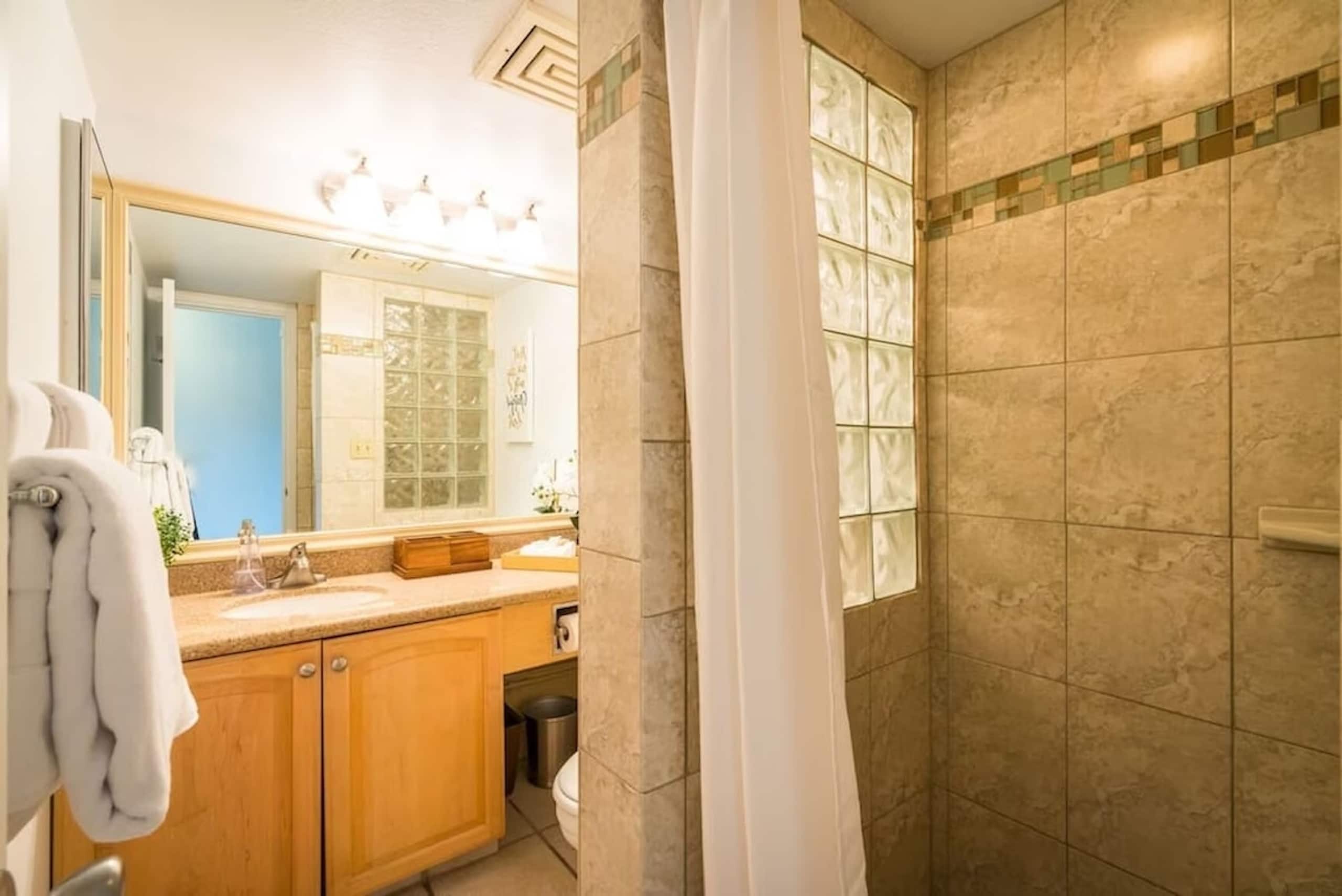 Condo in Kihei · ★5.0 · 1 bedroom · 2 beds · 2 baths - Image 27