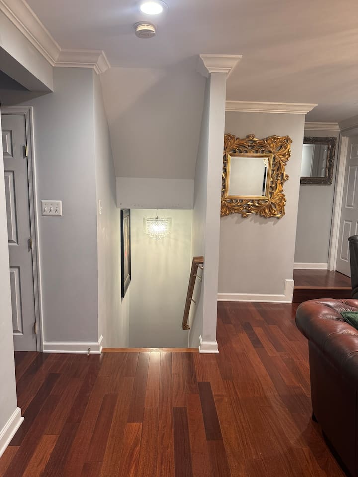 Luxury Townhouse Retreat In Primrose, Glen Burnie. - Glen Burnie, MD