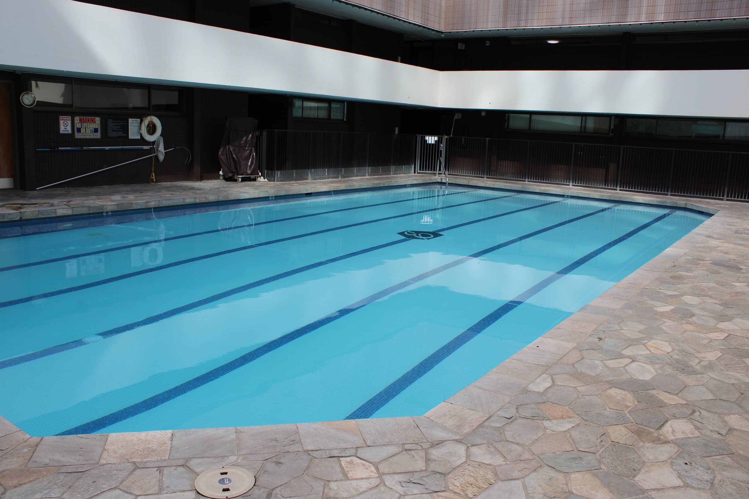 16th Fl Executive Centre | Parking | Pool - Image 7