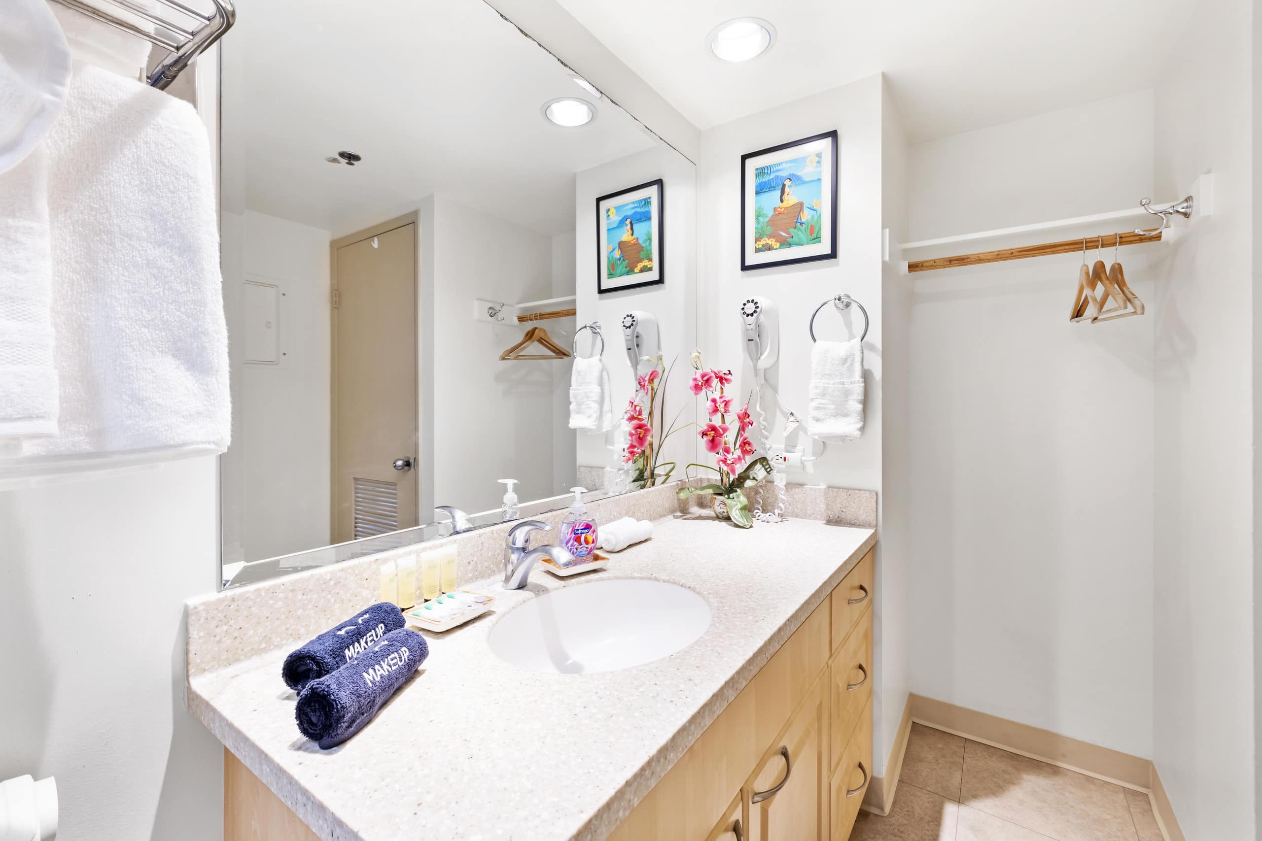 23rd Fl Waikiki Sunset | Pool | Parking | Mtn View - Image 3