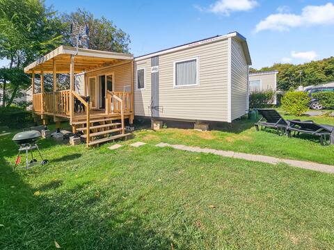 Popular Airbnb listing: The eco-chic nest in Litteau