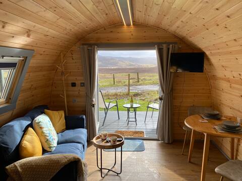 Popular Airbnb listing: Cluaran Pod ‘Heather’ Luxury pod 4 miles from Oban in Kilmore And Kilbride