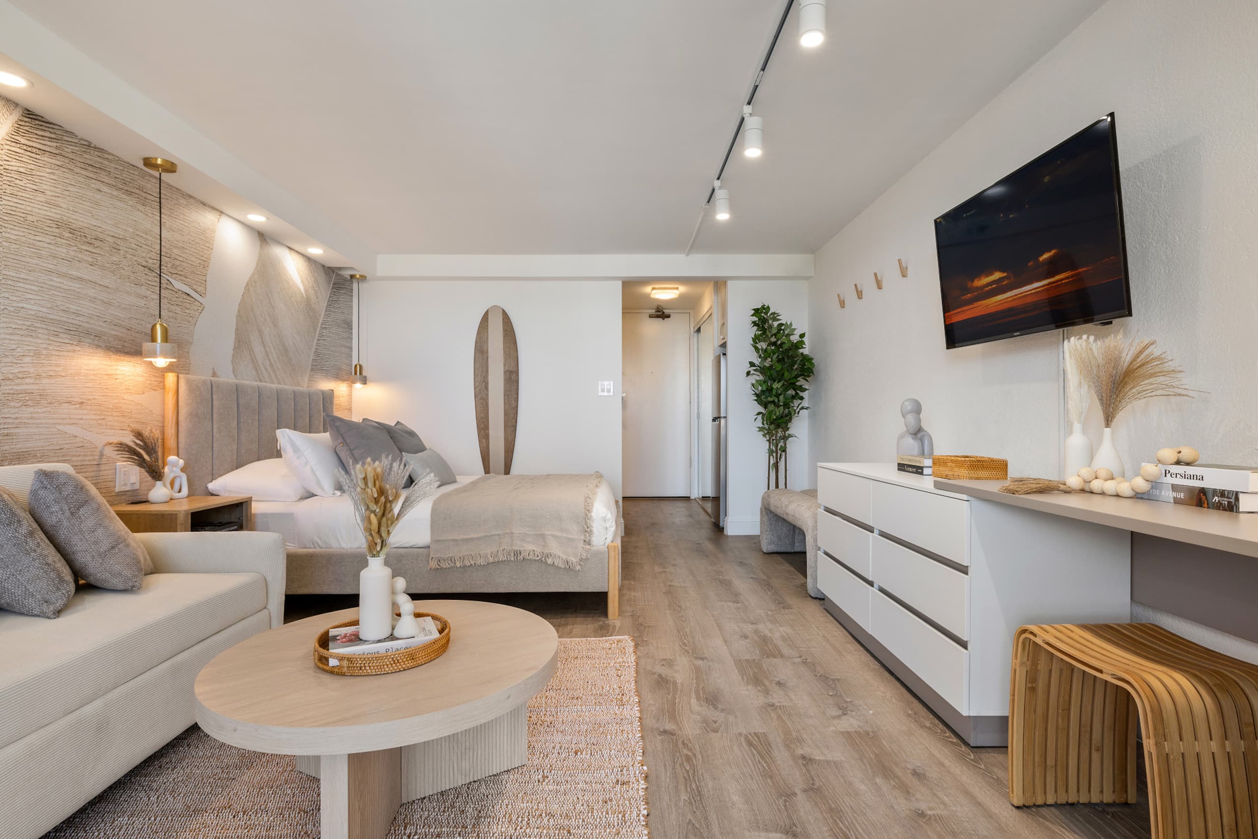 Endless Blue Horizon – Luxury Oceanview Stay - Image 15