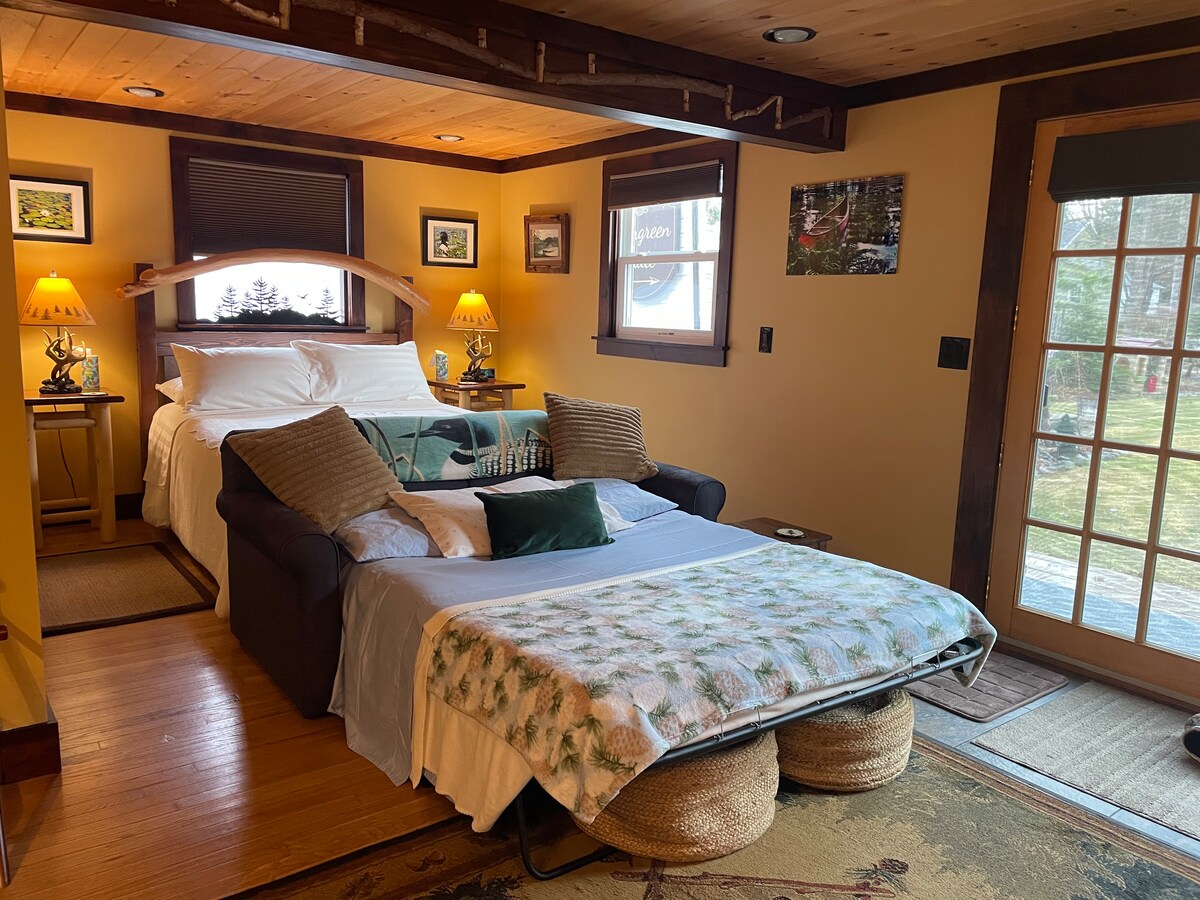 Top Airbnb: Evergreen Suite-Village of Clinton in Utica / Rome