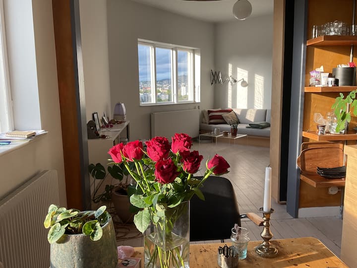 desde el comedor de la cocina hacia la sala de estar