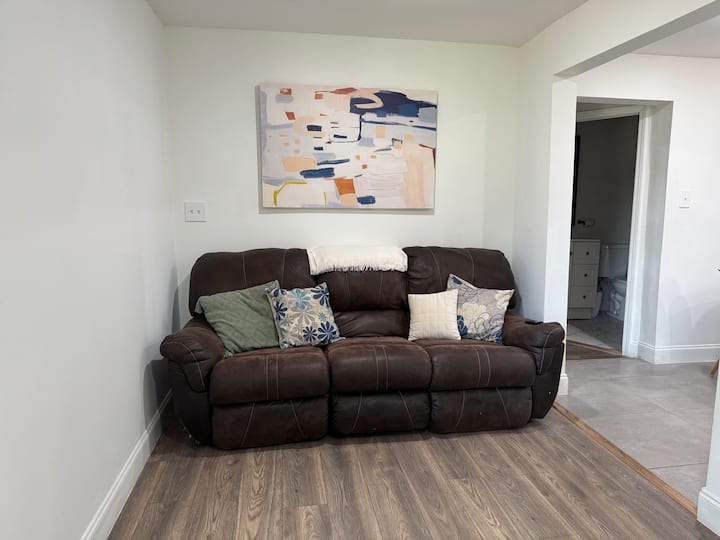 2 Private Suites: Walk To Bjcc & Protective - Birmingham, AL