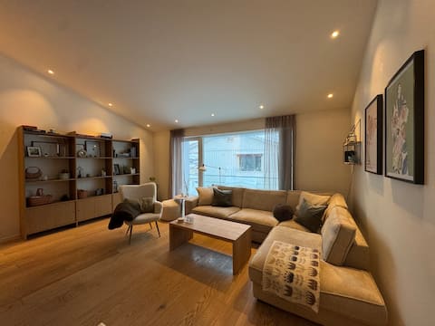 Successful Airbnb property: Architecturally designed terraced house by the Arctic Cathedral in Tromsdalen