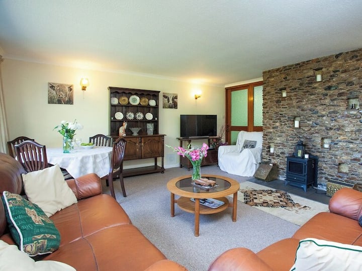 "Purlbridge Bungalow"a Real Home Away  From Home - Honiton