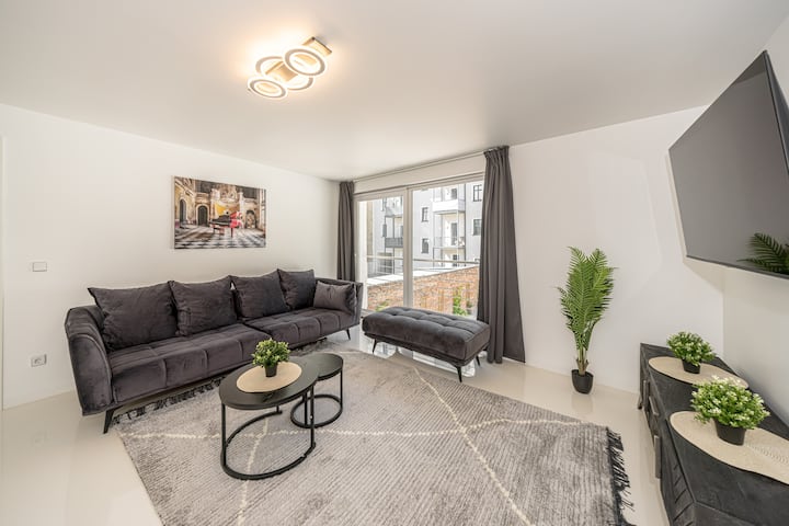 P3 Premium-lounge, 5 Zimmer, 140qm, Parkplatz - Halle