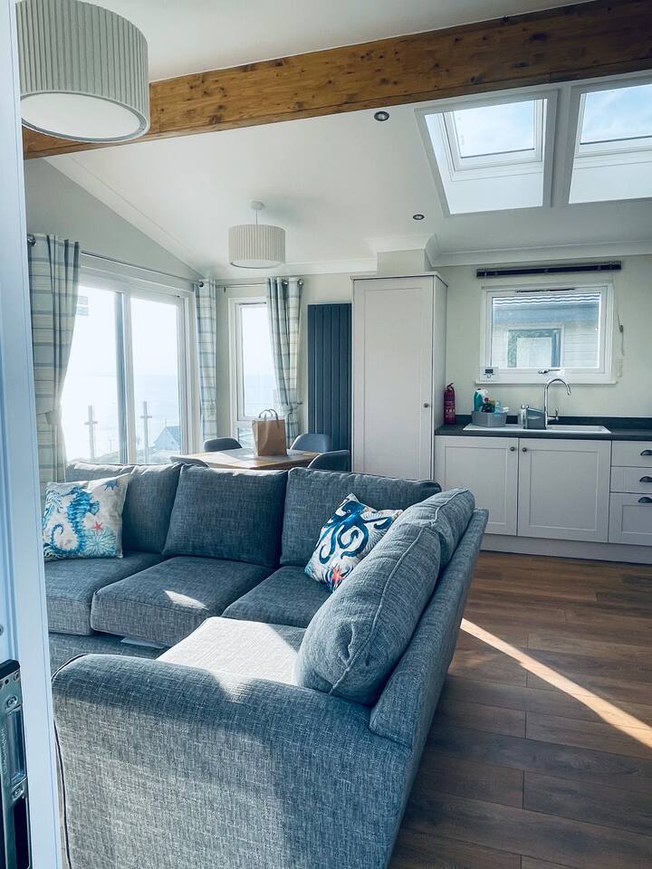 E12 Hendre Coed, Sea Views, Hot Tub, Pool, Dogs - Barmouth