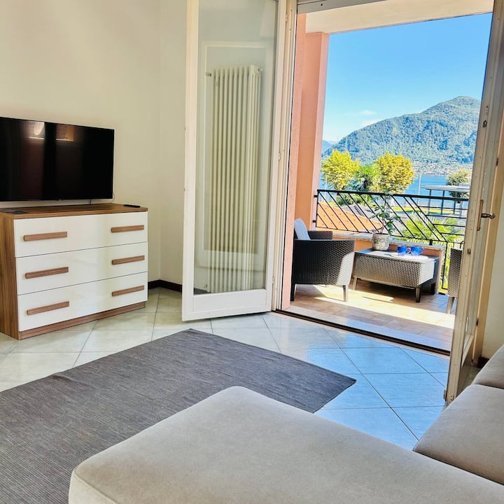 Lake View & Private Parking - Vico Morcote