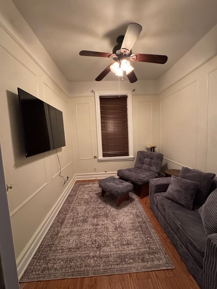 Bright Brooklyn Old Charm 2br Apt W/ Living Room - Brooklyn, NY