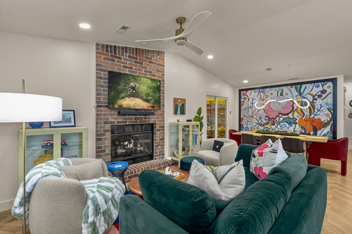 Bentonville Walmart Hq & Trails | E-bike Included - Bentonville, AR