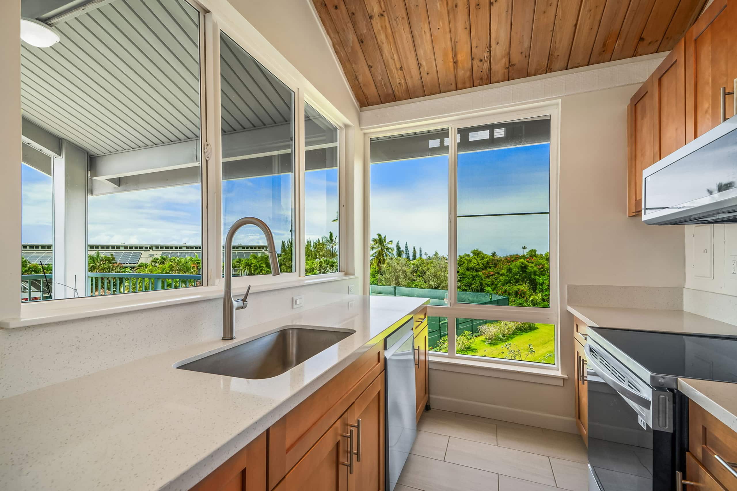 Princeville 1 + Loft at The Cliffs - Sleeps 6! - Image 11