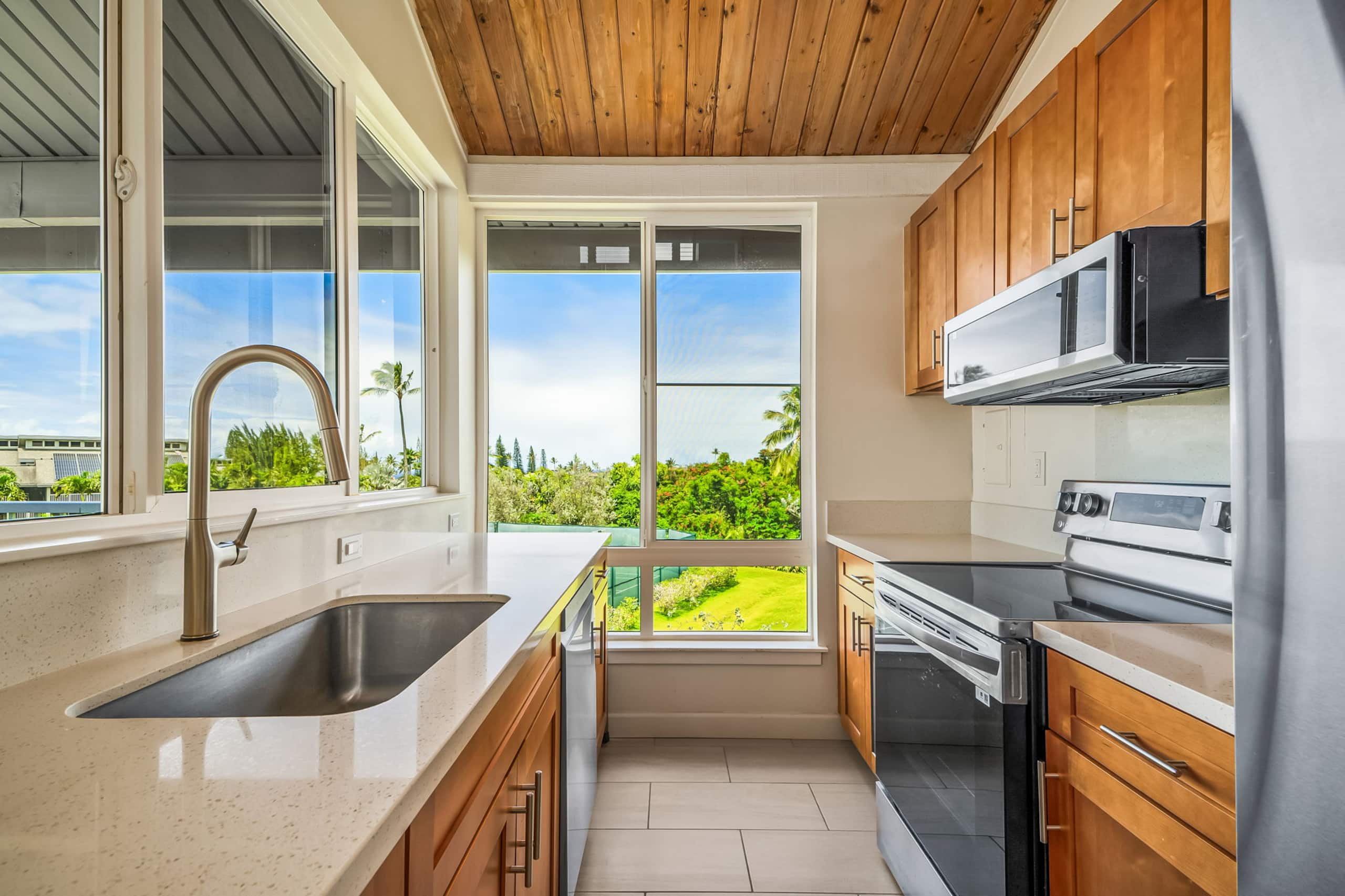Princeville 1 + Loft at The Cliffs - Sleeps 6! - Image 10