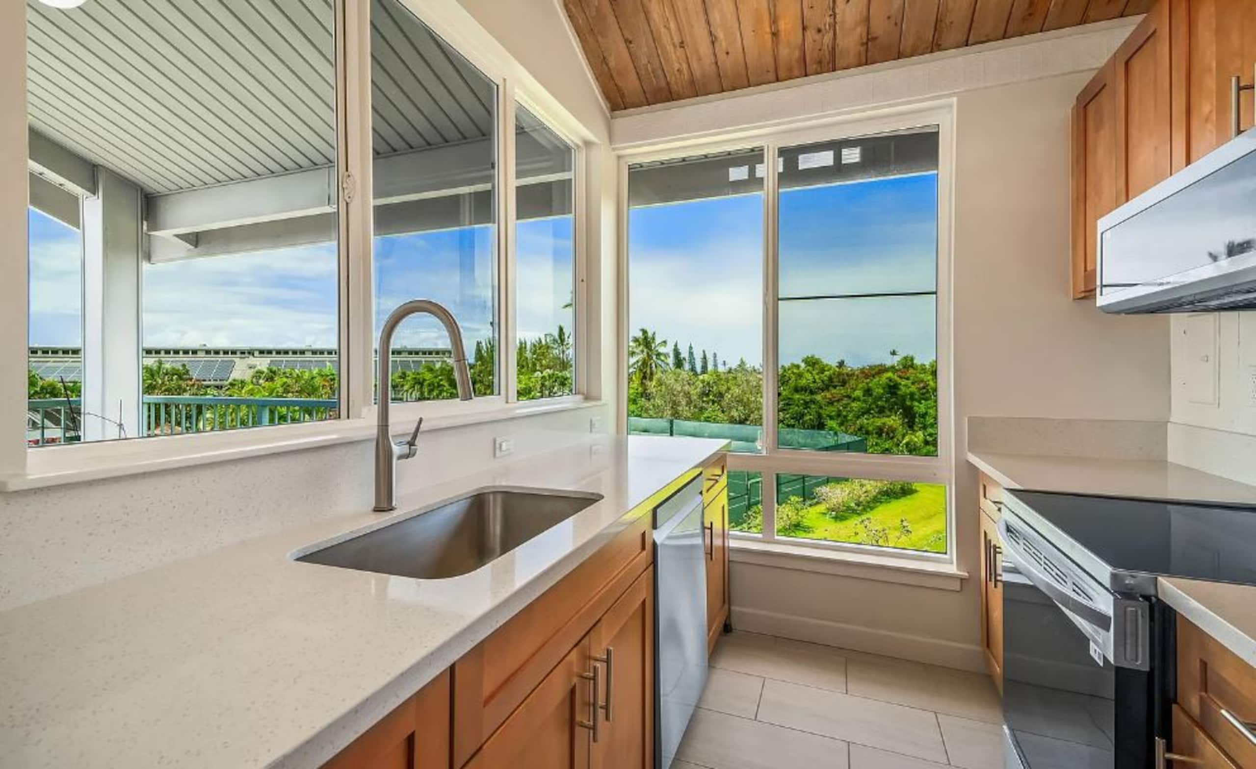Princeville 1 + Loft at The Cliffs - Sleeps 6! - Image 8