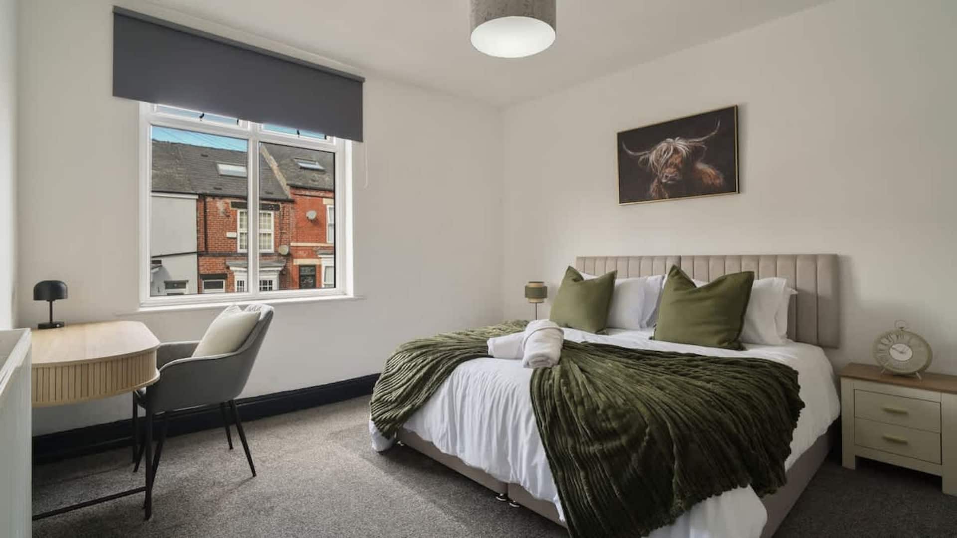 Cozy Sheffield Retreat 3BR, 2BA, Parking & WiFi