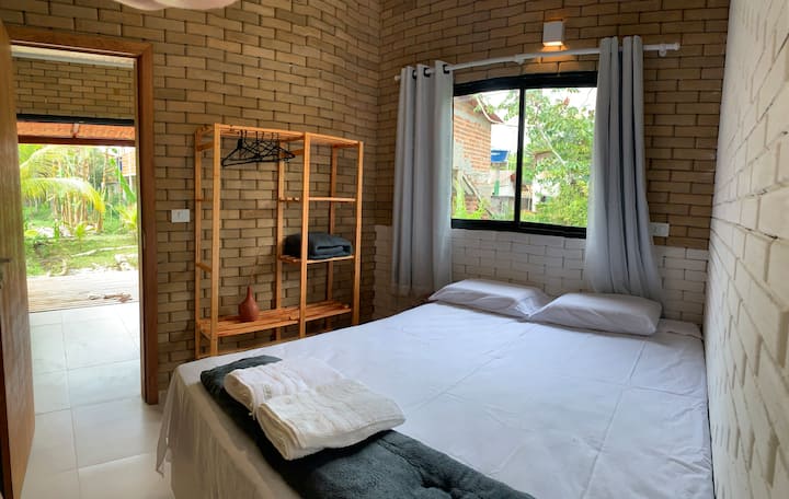 เตียงเดี่ยว 2 เตียงที่สามารถใช้แยกกันหรือรวมกันได้ (คิงไซส์)