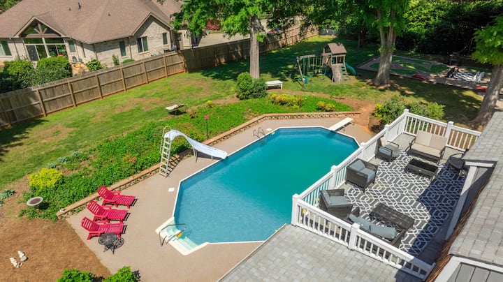 Basketball | Pool | Hottub | Pickleball | Theme Rm