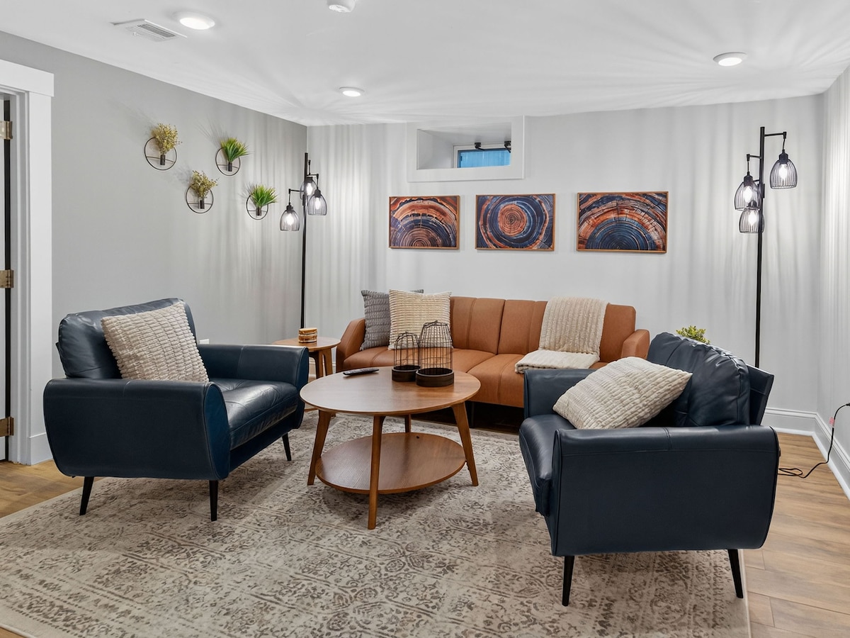 Popular Airbnb listing: Somerville 3BR Home, 2 Parking, Kids Play Area in Cambridge / Newton