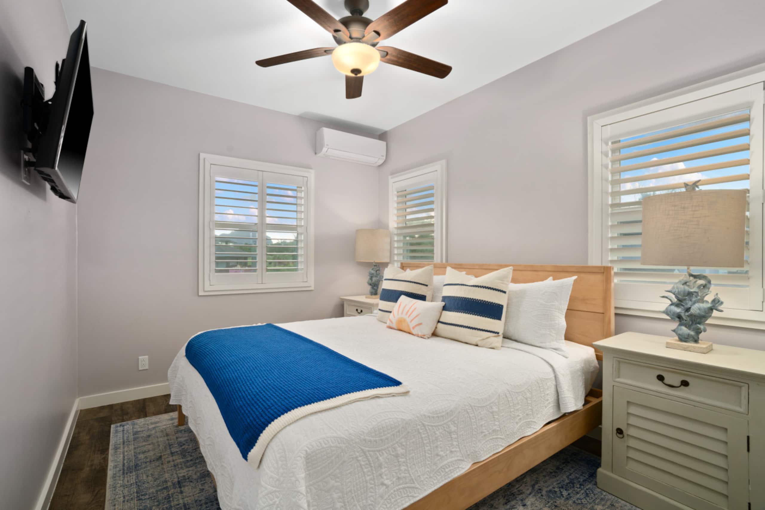 *NEW 2BD Luxe Beach Cottage |Pool PickleB Gym| AC - Photo 14