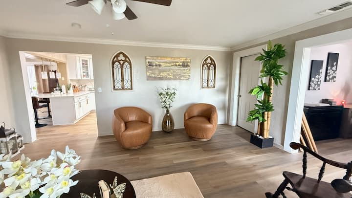 The Country Club Retreat - Roswell, NM