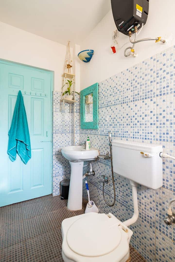Full bathroom 4 image 1