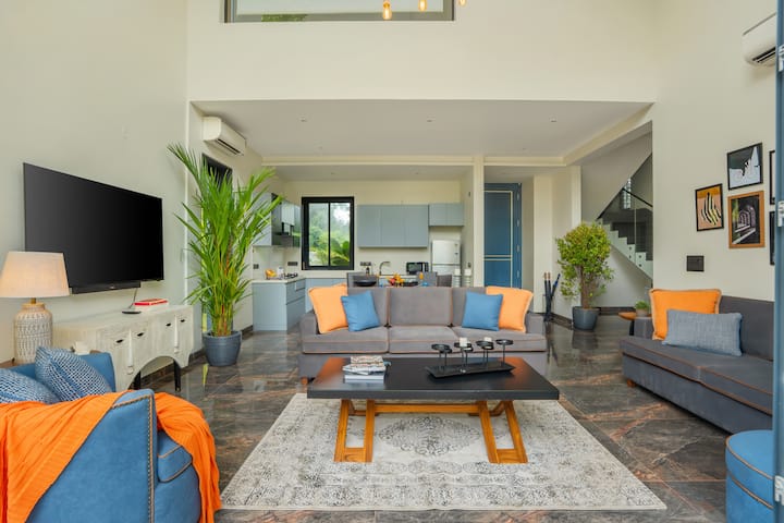 ELIVAAS Purosol · Tropical Getaway W/ Pvt Pool | Near Famous Beaches