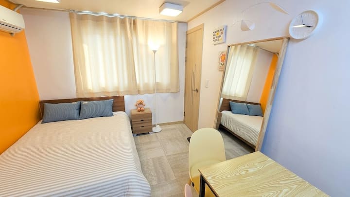 Snoopy Smiley Studio [3f] 7min Hongdae & 3min Park - 首爾