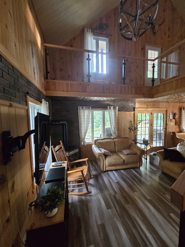 Chalet Coeur De Loup Avec Spa - Shawinigan