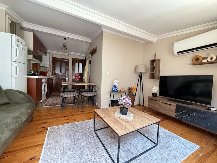 Apartment With Balcony In The Best Location - İstanbul