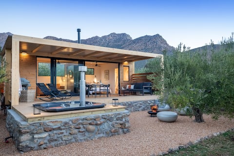 The Olive Pod - Minimalist Klein Karoo Luxury