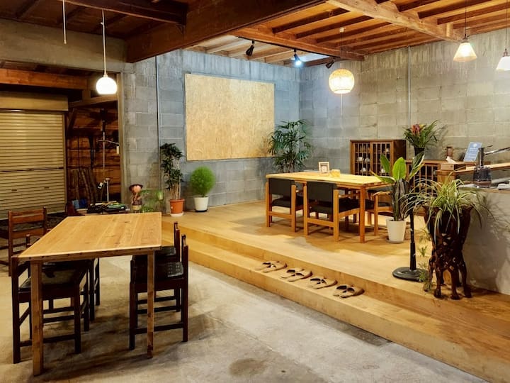 北秋田市 リノベーションした宿で料理とクラフト体験 GOKIGEN Cabin