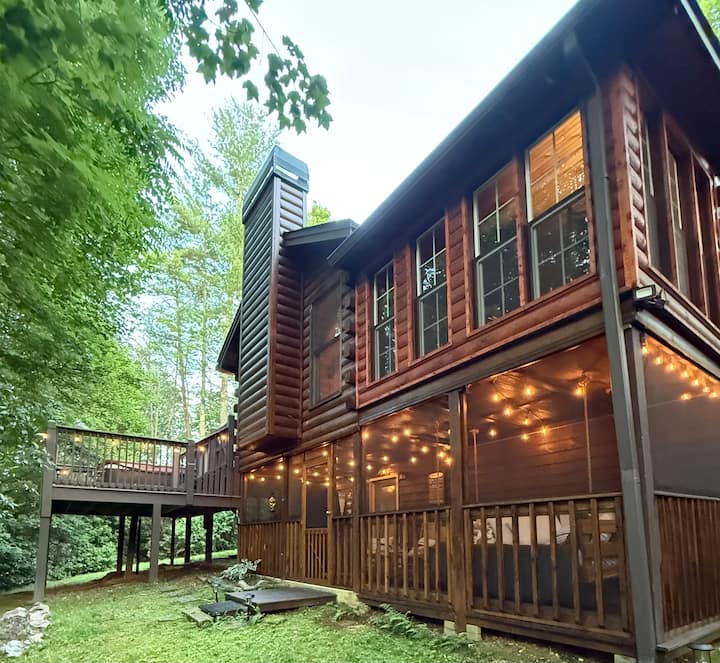 Hikers Dream In Sought After Aska Adventure Area - Blue Ridge, GA