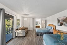 Lake Suite | 2 Queens | Margaritaville Access