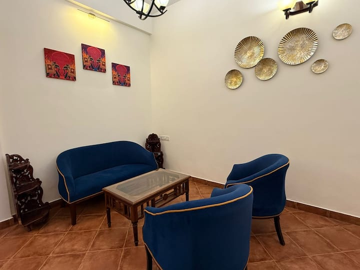 Living room image 6