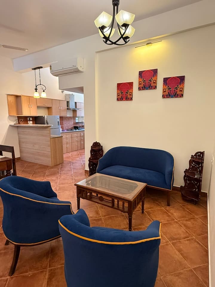 Living room image 7