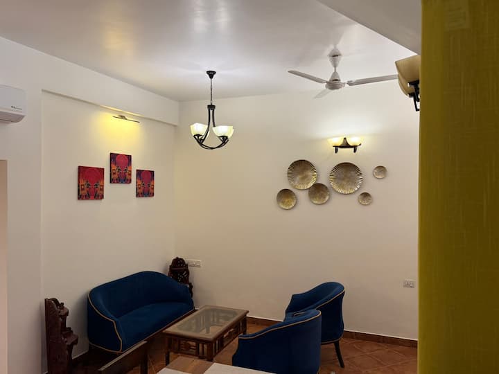 Living room image 5
