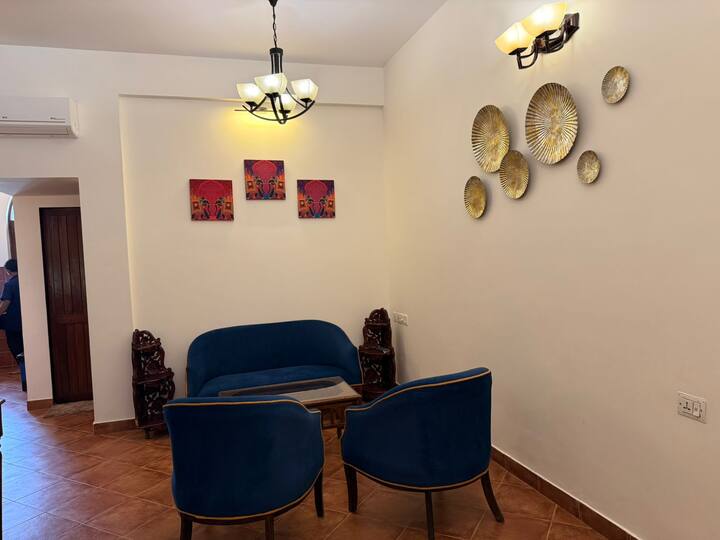 Living room image 10