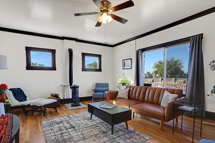 Hadley House 1 Bed/ 1 Bath Hot Tub 5 Min Downtown - Las Cruces, NM